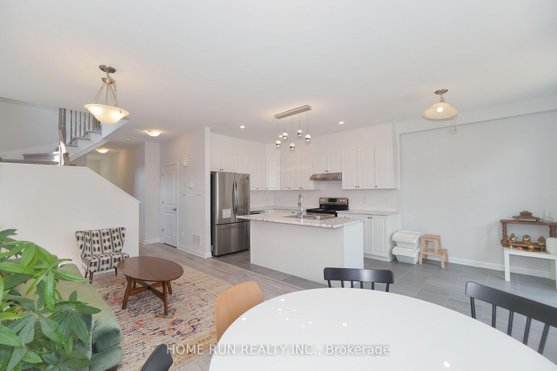 Photo 10 of 63 Natare Place, Ottawa, Kanata - Kanata Lakes/Heritage Hills — HOMEH