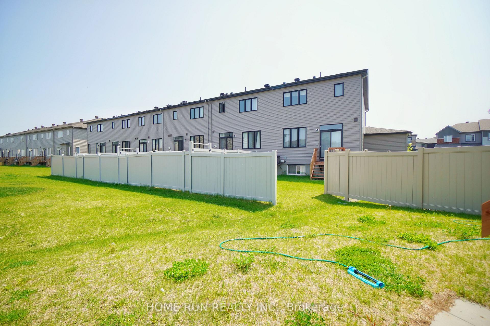 Photo 27 of 63 Natare Place, Ottawa, Kanata - Kanata Lakes/Heritage Hills — HOMEH
