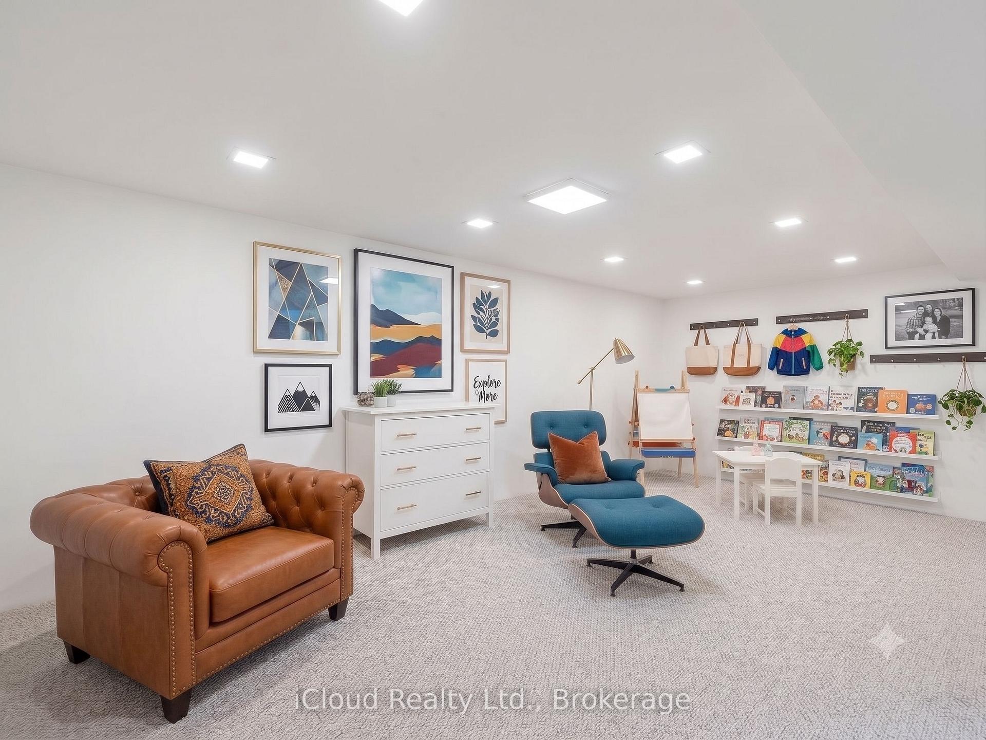 Photo 6 of 110 Glenashton Drive, Oakville, River Oaks — HOMEH