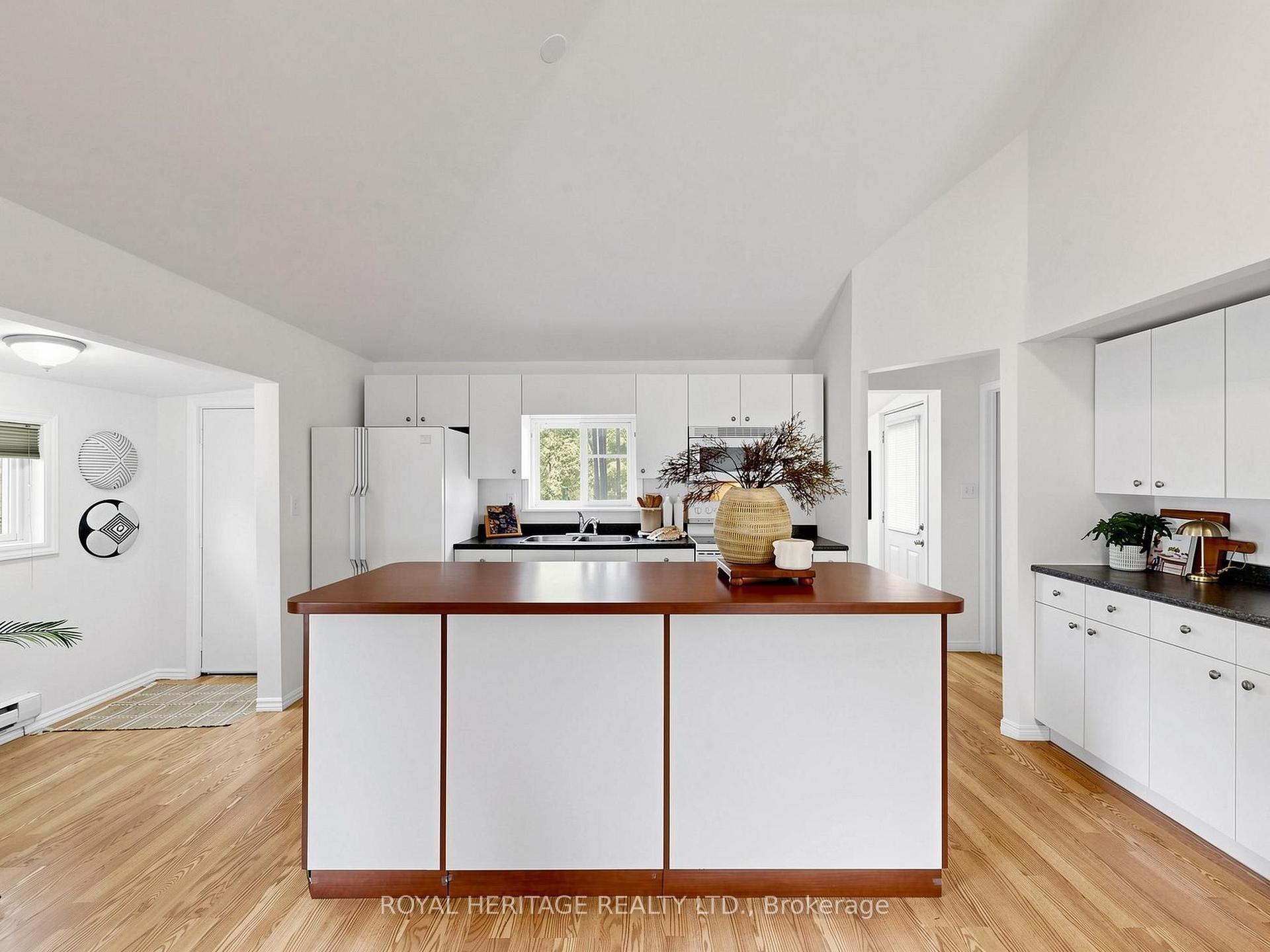 Photo 10 of 24 Ridge Avenue, Ramara, Rural Ramara — HOMEH