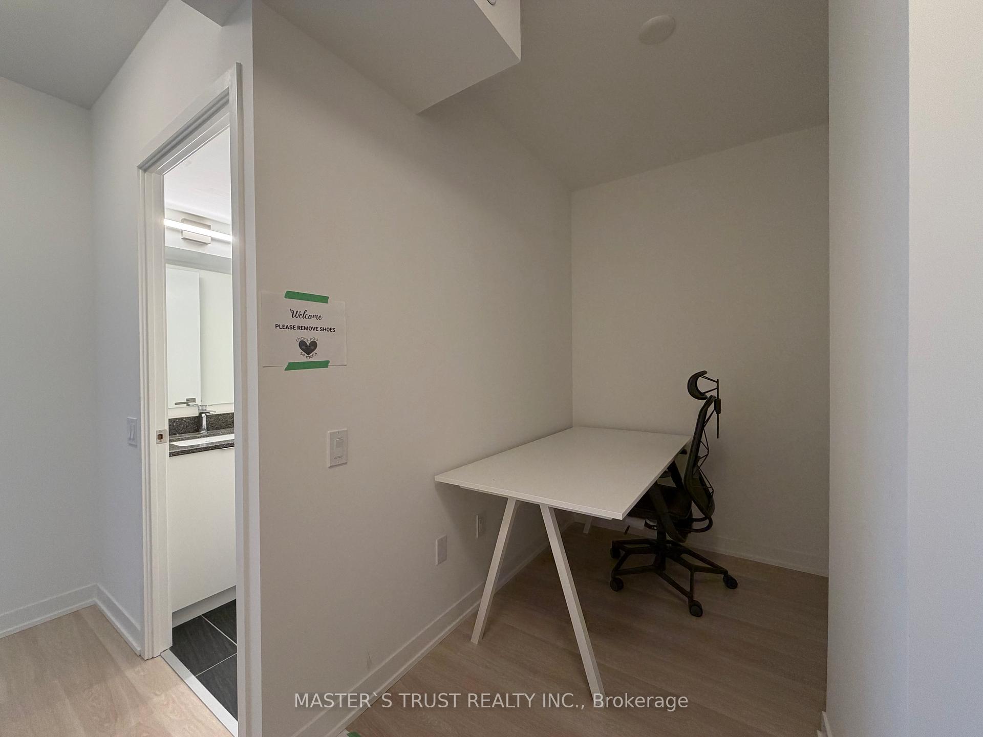 Photo 4 of Unit 629, 500 Wilson Avenue, North York, Clanton Park — HOMEH