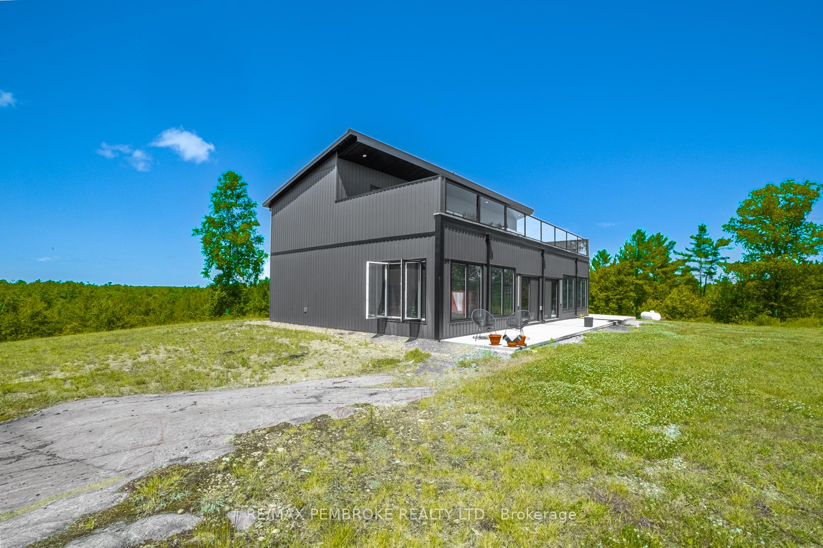 Photo 33 of 102 Rantz Road, Petawawa, Petawawa — HOMEH