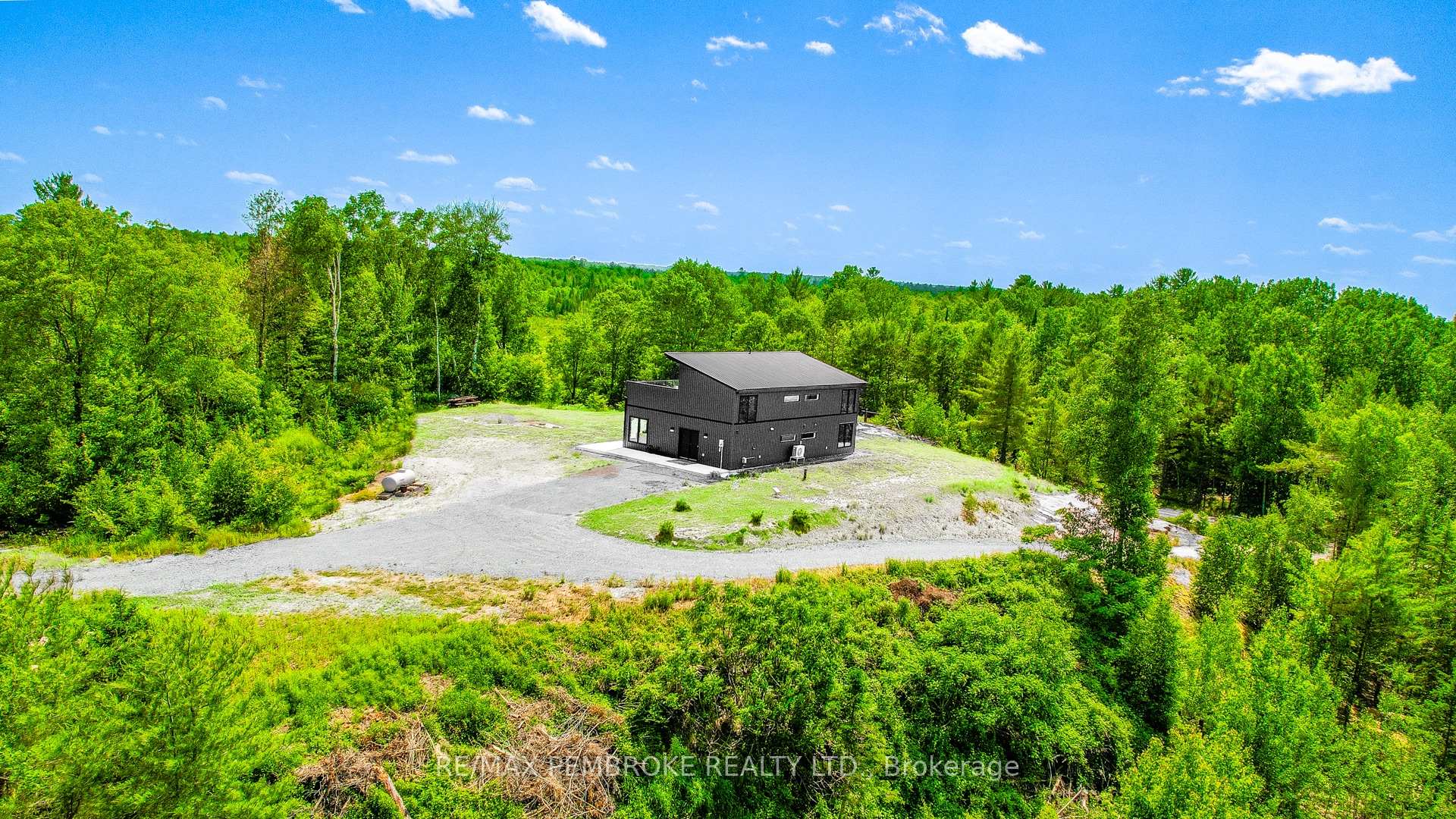 Photo 40 of 102 Rantz Road, Petawawa, Petawawa — HOMEH