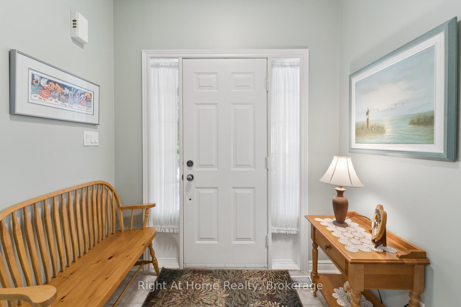 Photo 3 of 4 Candlelight Court, Scugog, Port Perry — HOMEH