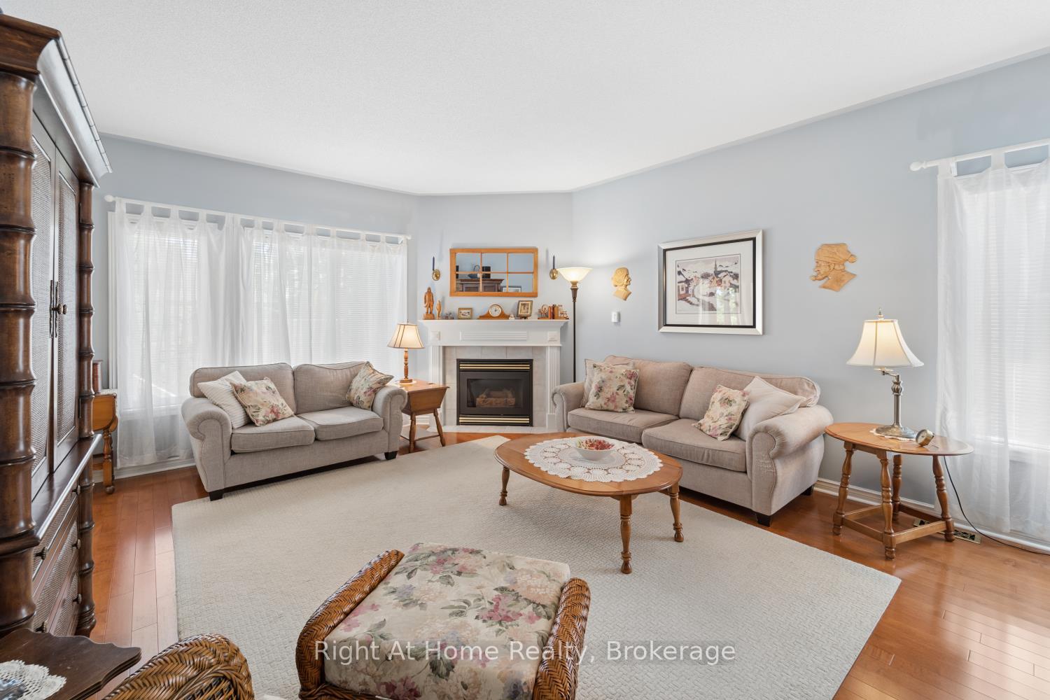 Photo 7 of 4 Candlelight Court, Scugog, Port Perry — HOMEH