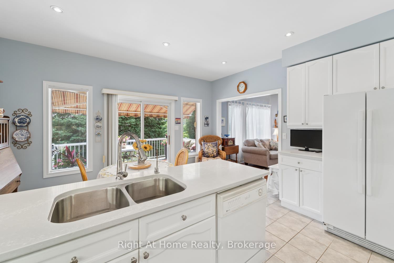 Photo 21 of 4 Candlelight Court, Scugog, Port Perry — HOMEH