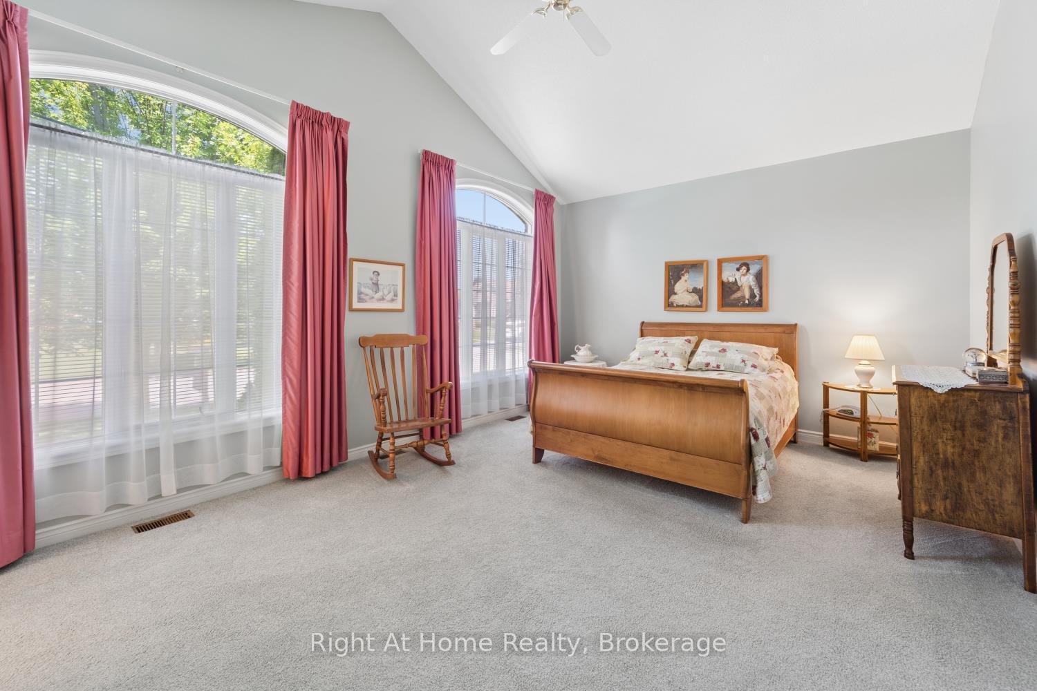 Photo 25 of 4 Candlelight Court, Scugog, Port Perry — HOMEH