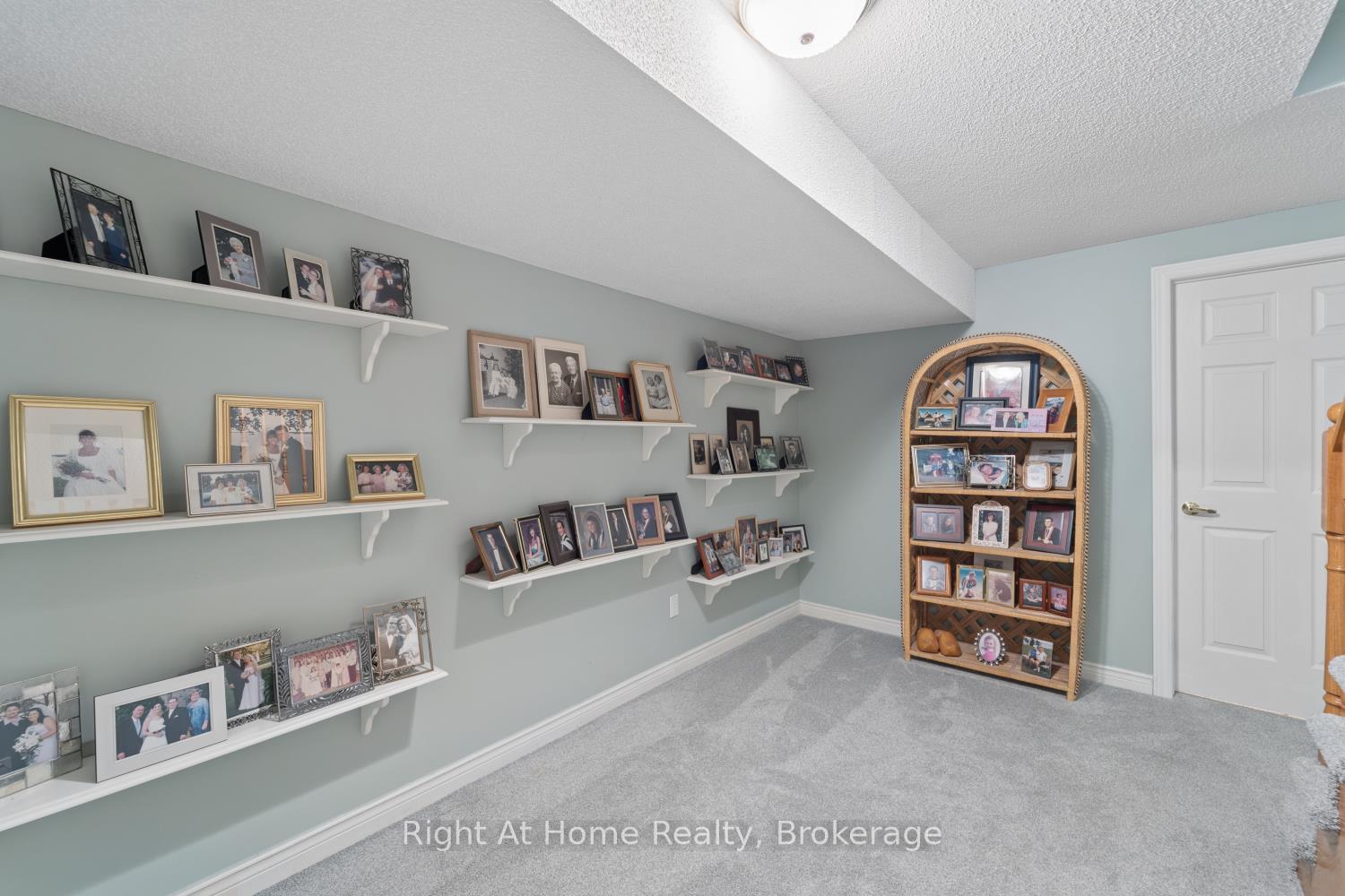 Photo 33 of 4 Candlelight Court, Scugog, Port Perry — HOMEH