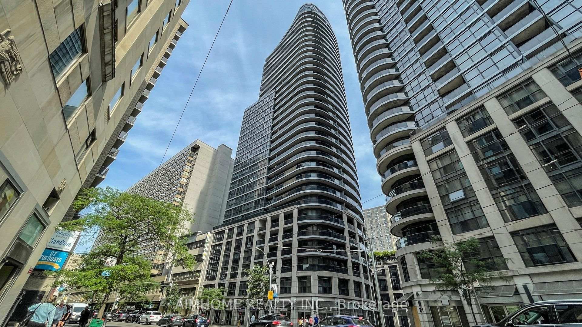 Front of Unit 1002, 25 Carlton Street
