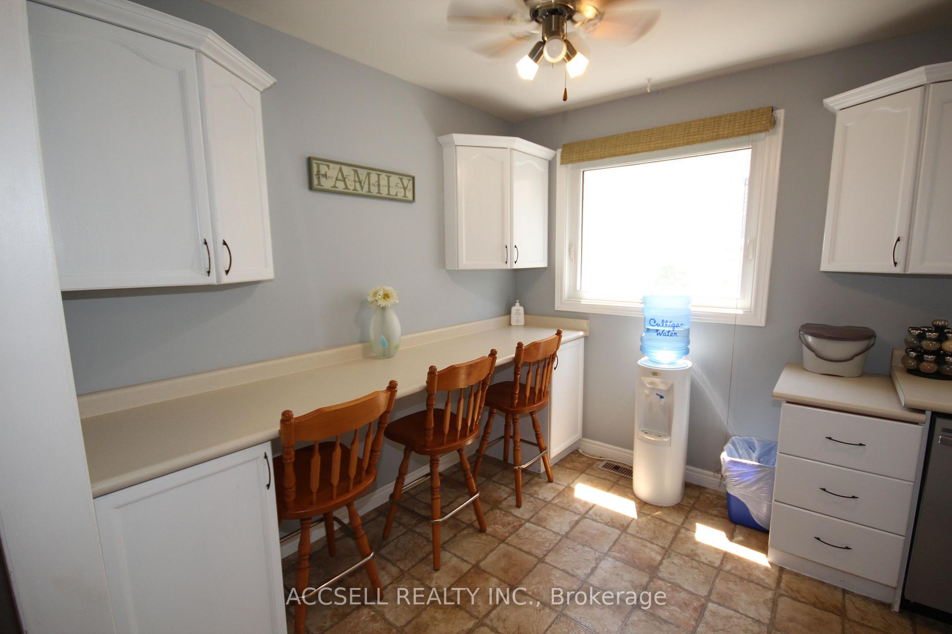 Photo 3 of 877 Shelborne Street, London, South J — HOMEH