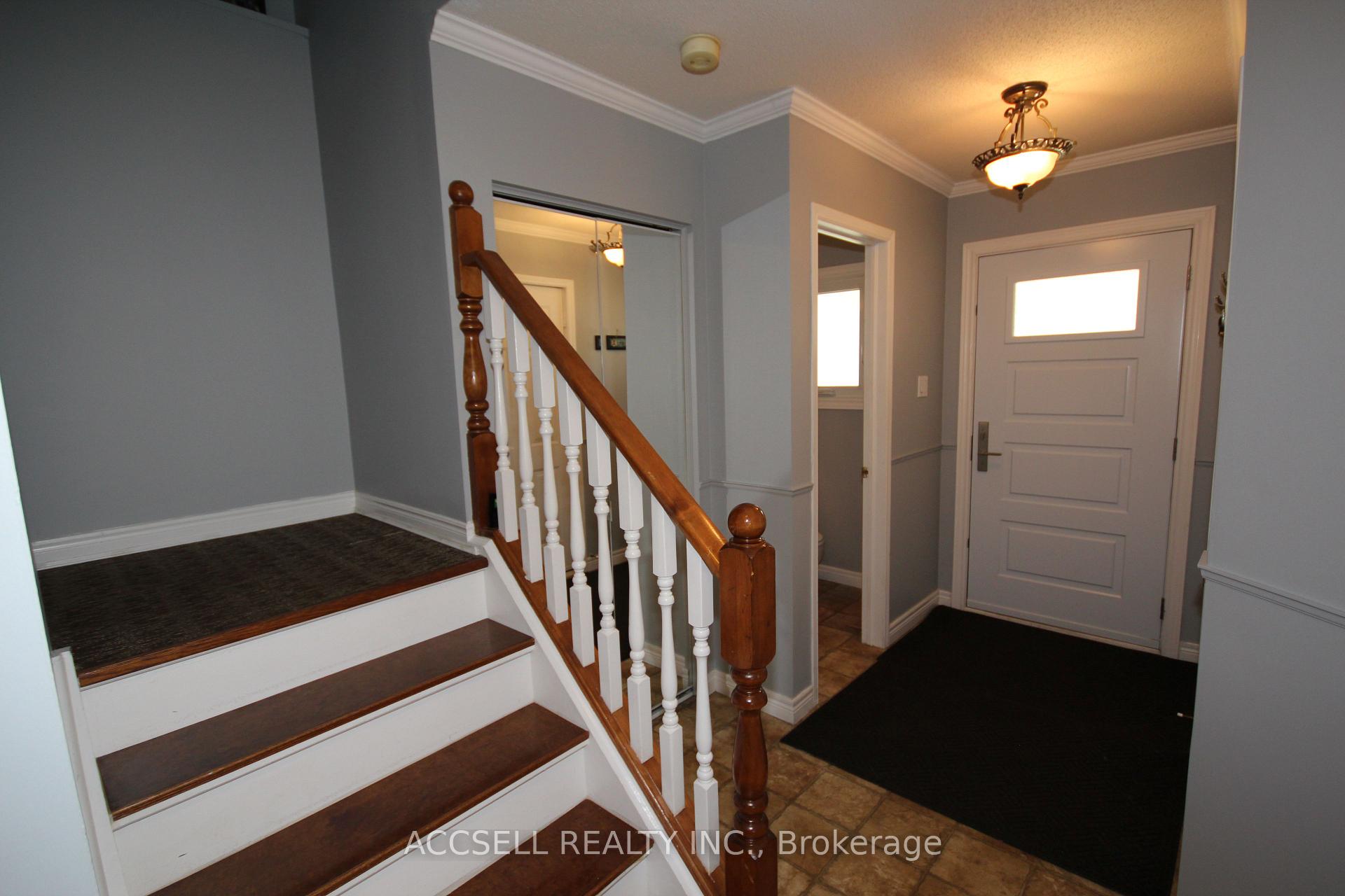 Photo 9 of 877 Shelborne Street, London, South J — HOMEH