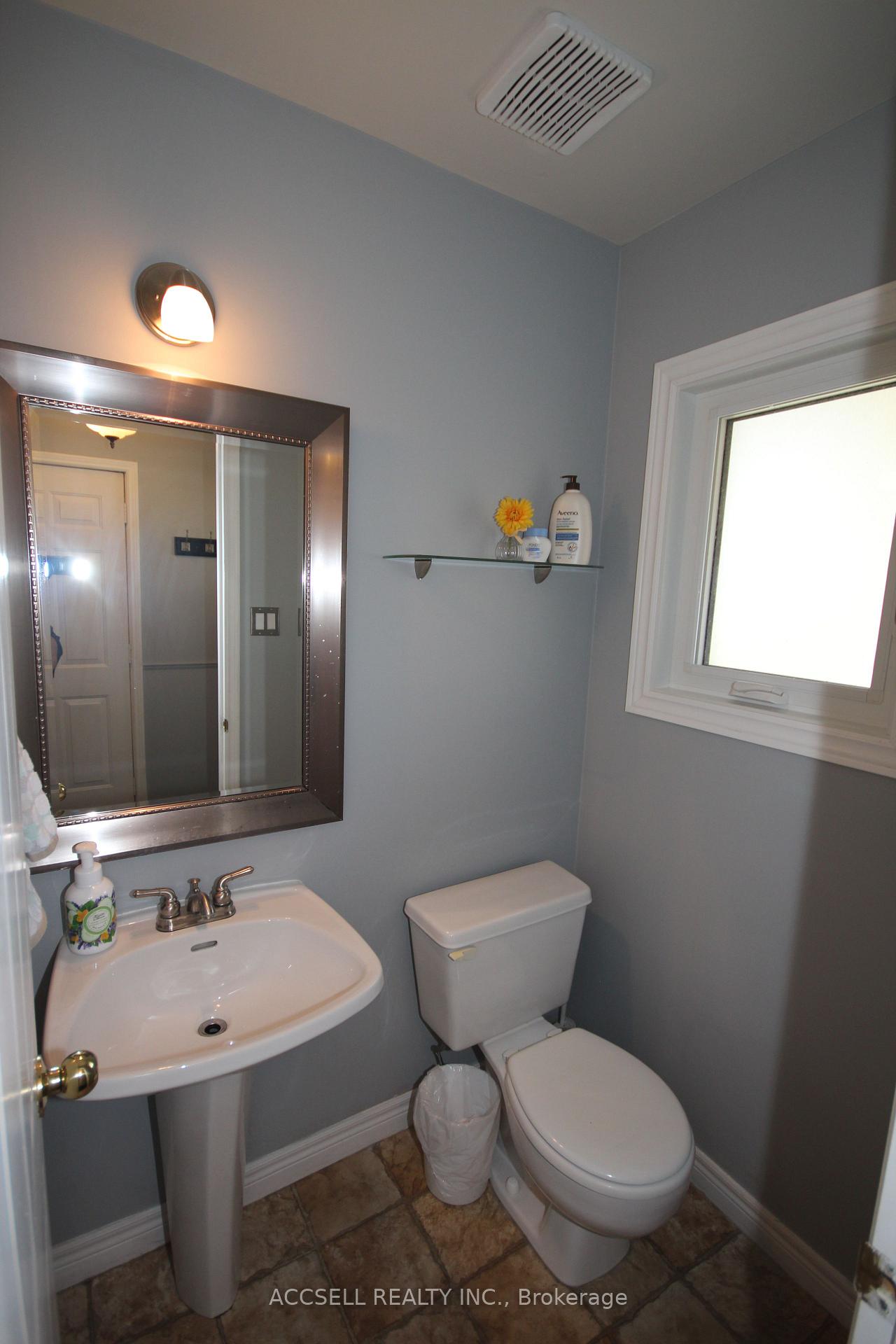 Photo 10 of 877 Shelborne Street, London, South J — HOMEH