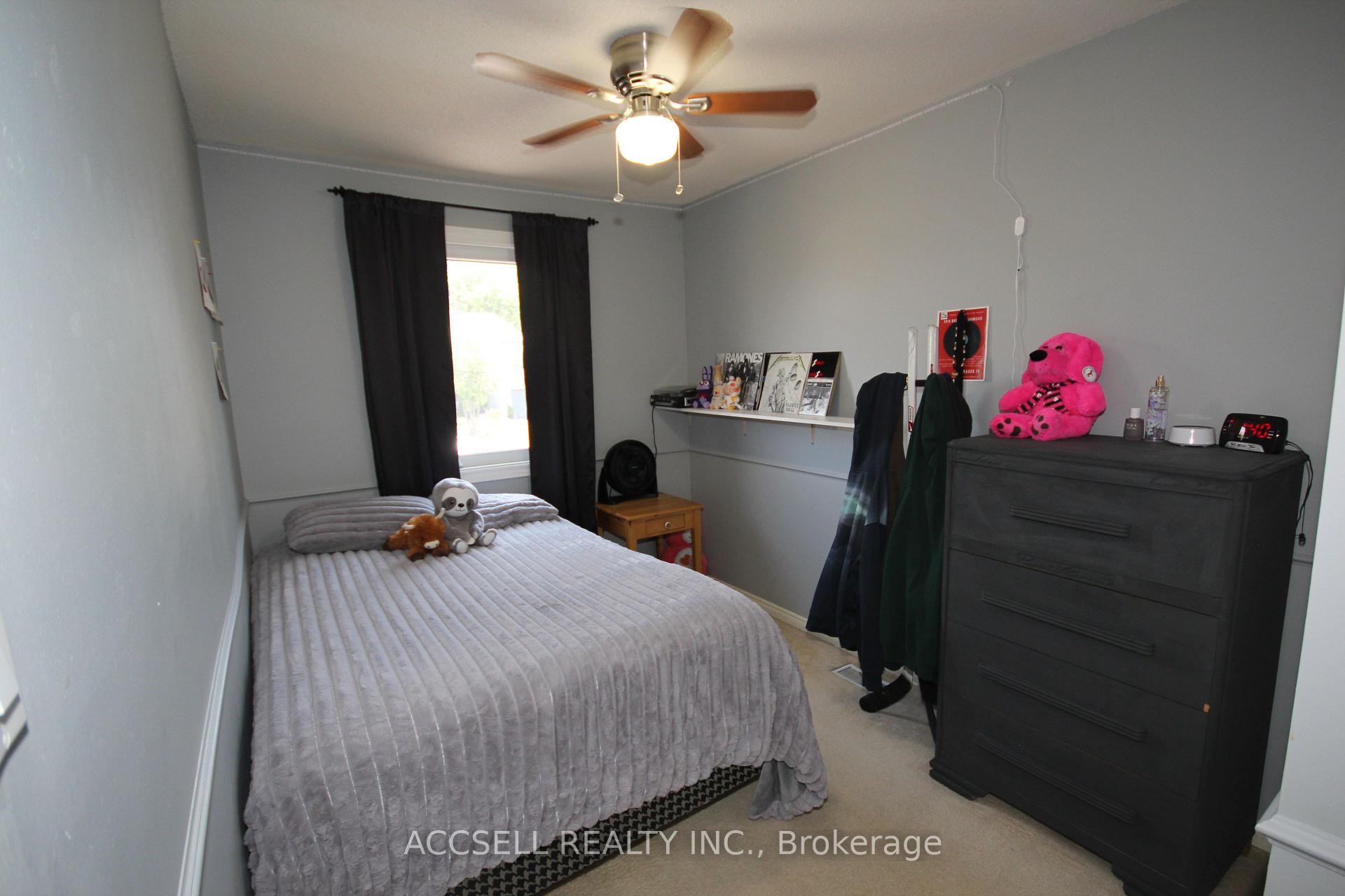 Photo 14 of 877 Shelborne Street, London, South J — HOMEH
