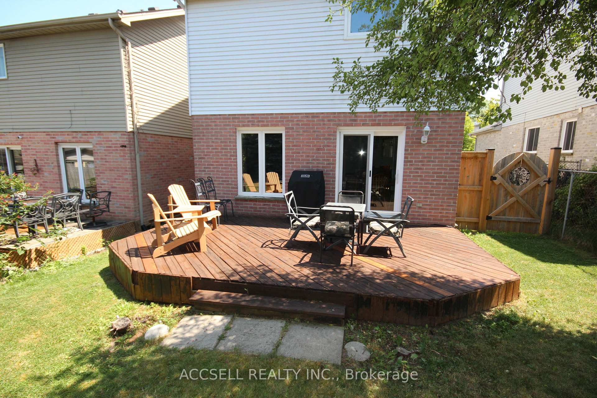 Photo 20 of 877 Shelborne Street, London, South J — HOMEH
