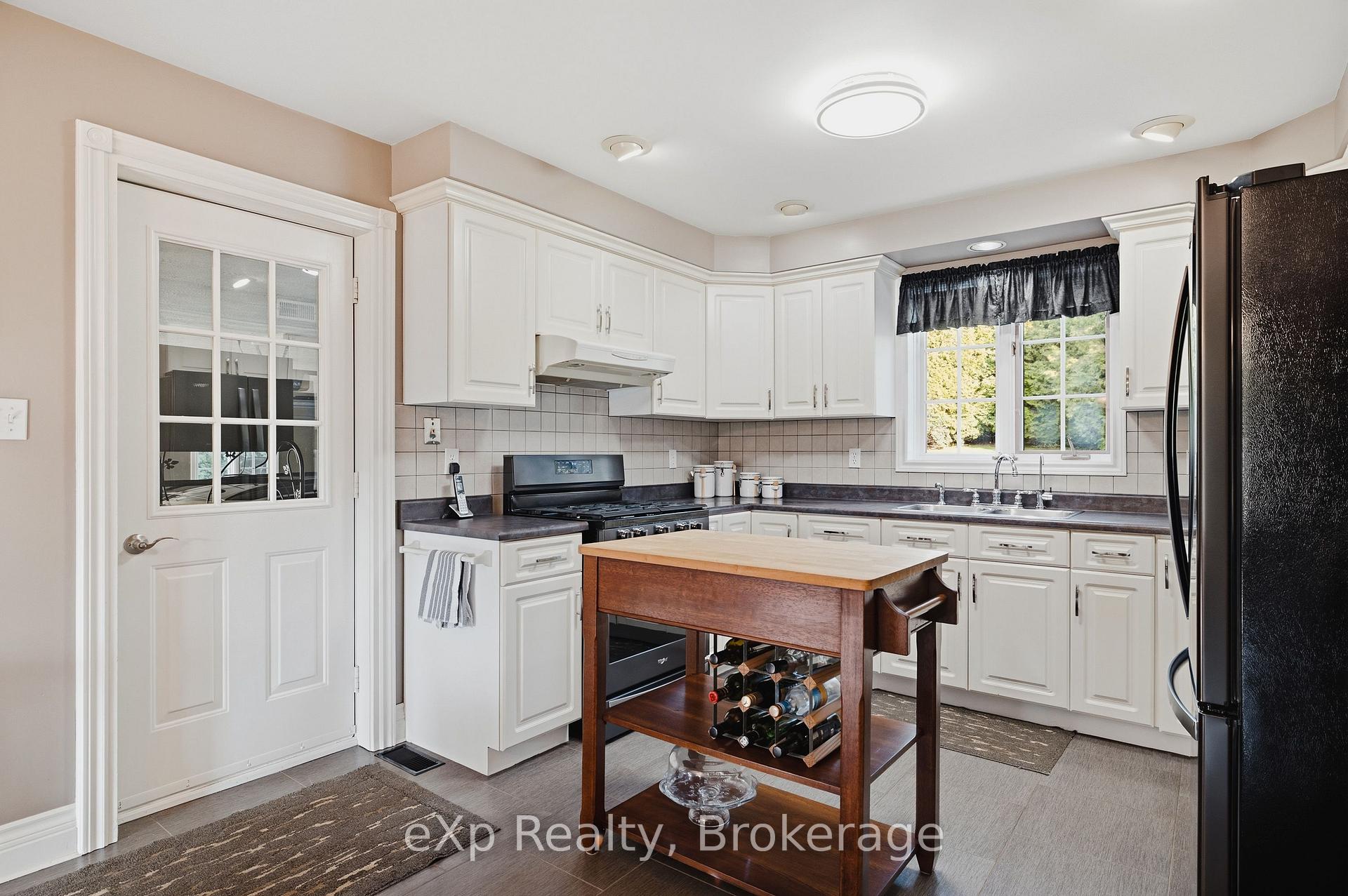 Photo 16 of 243204 Southgate 24 Road, Southgate — HOMEH
