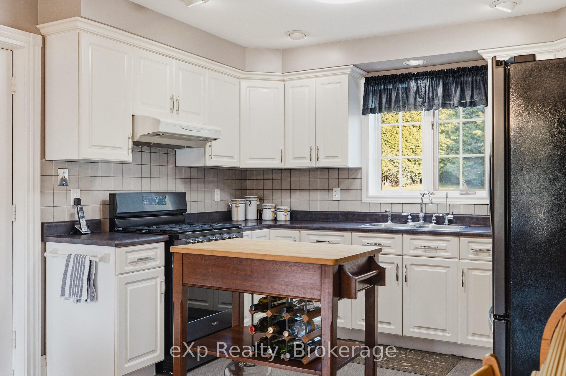 Photo 18 of 243204 Southgate 24 Road, Southgate — HOMEH