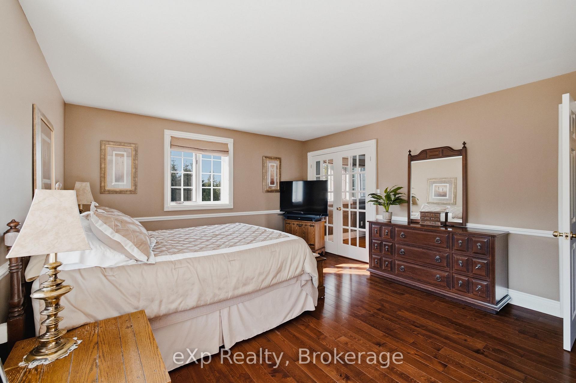 Photo 32 of 243204 Southgate 24 Road, Southgate — HOMEH