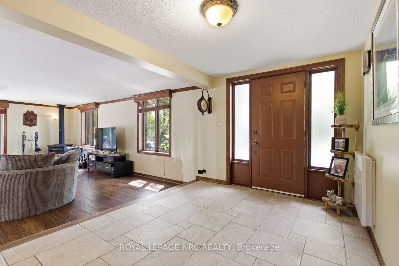 Photo 4 of 277 Pancake Lane, Pelham, Fonthill — HOMEH