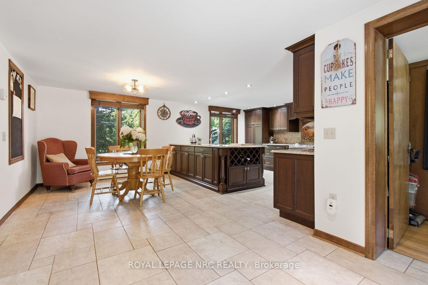 Photo 10 of 277 Pancake Lane, Pelham, Fonthill — HOMEH