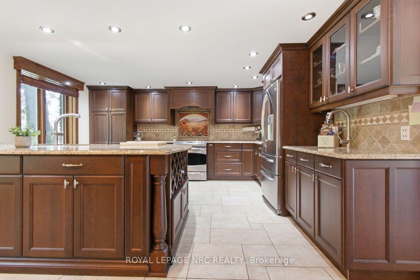 Photo 13 of 277 Pancake Lane, Pelham, Fonthill — HOMEH
