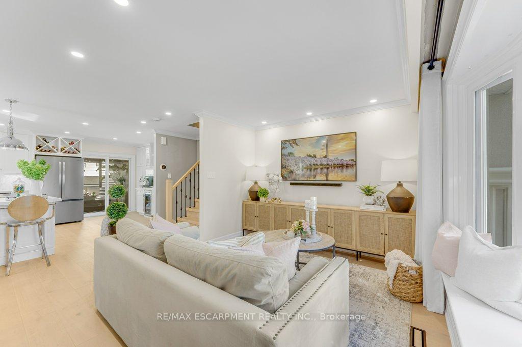 Photo 16 of 1482 Epping Road, Burlington, Palmer — HOMEH