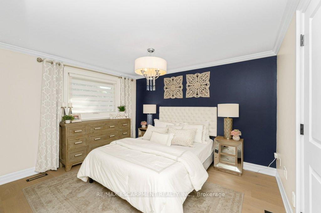 Photo 21 of 1482 Epping Road, Burlington, Palmer — HOMEH