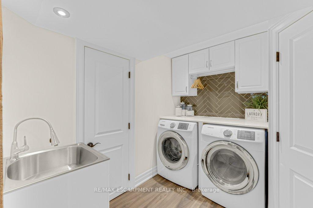 Photo 31 of 1482 Epping Road, Burlington, Palmer — HOMEH