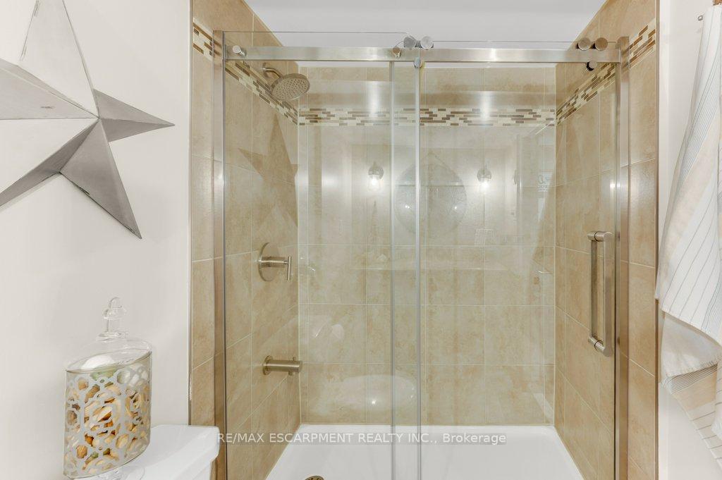 Photo 33 of 1482 Epping Road, Burlington, Palmer — HOMEH