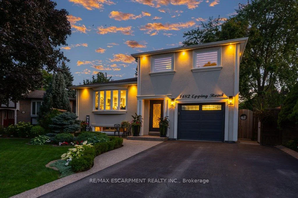 Photo 3 of 1482 Epping Road, Burlington, Palmer — HOMEH
