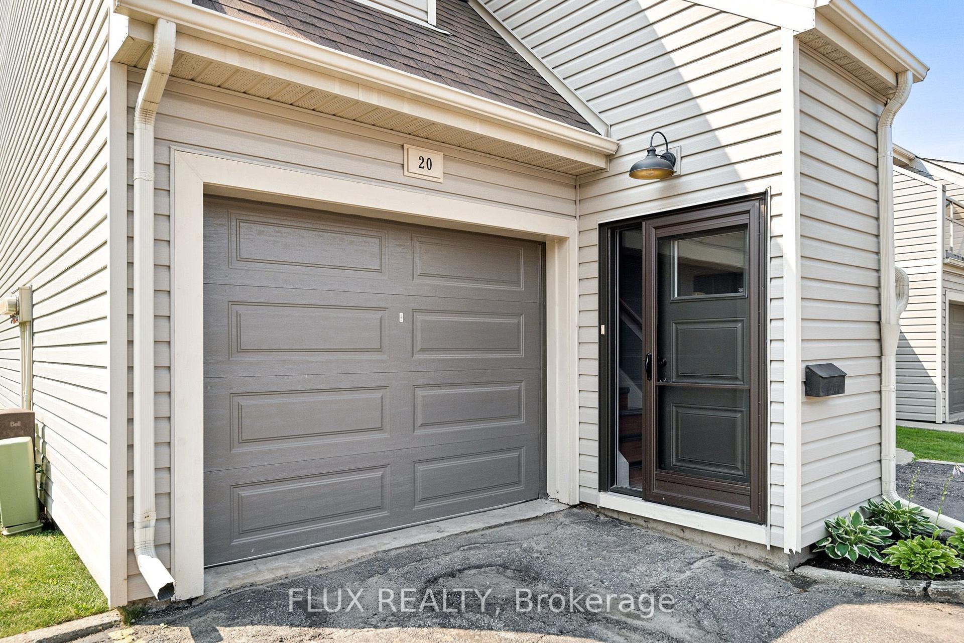 Photo 3 of Unit 20, 337 Kingswood Drive, Kitchener, Alpine — HOMEH