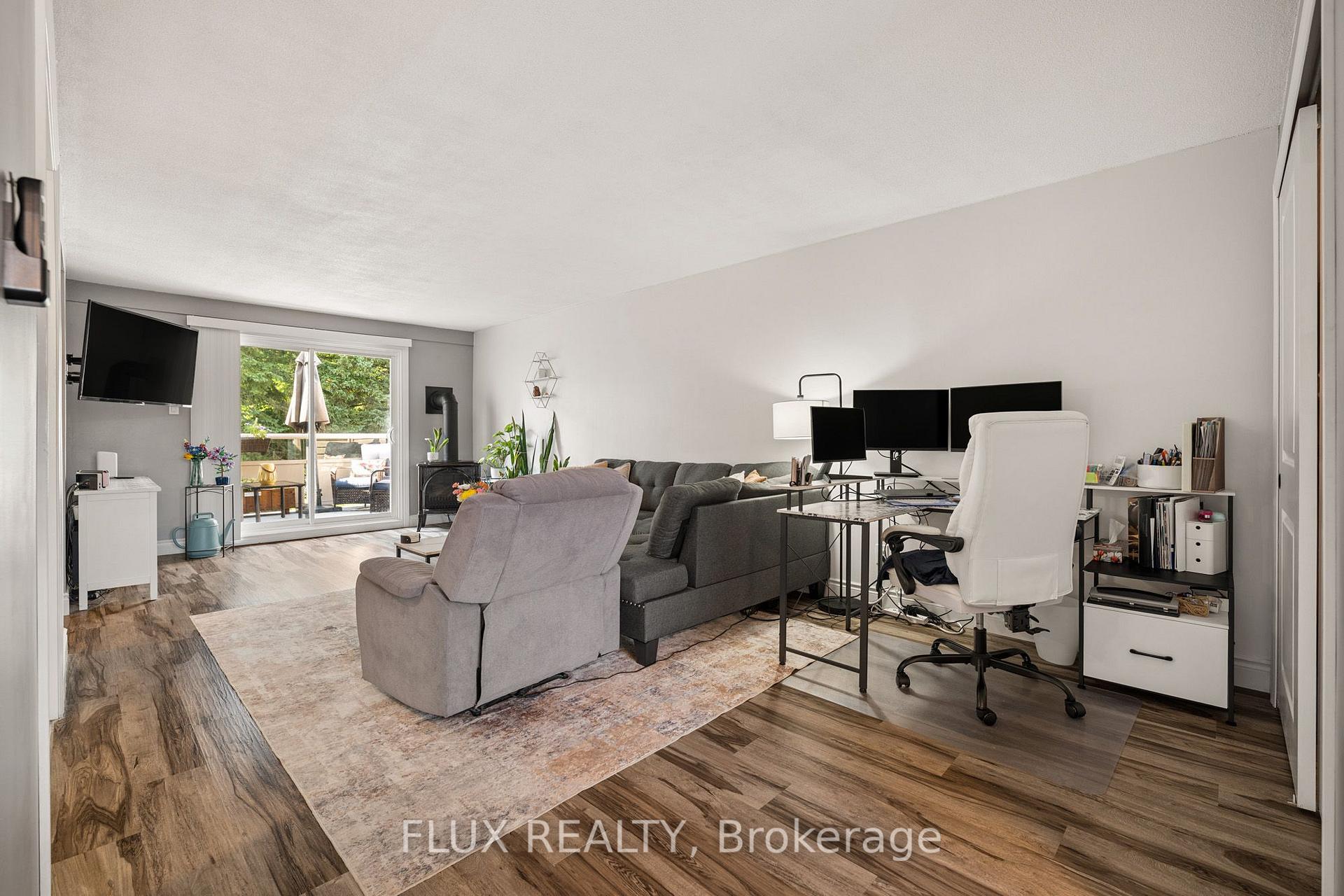 Photo 8 of Unit 20, 337 Kingswood Drive, Kitchener, Alpine — HOMEH