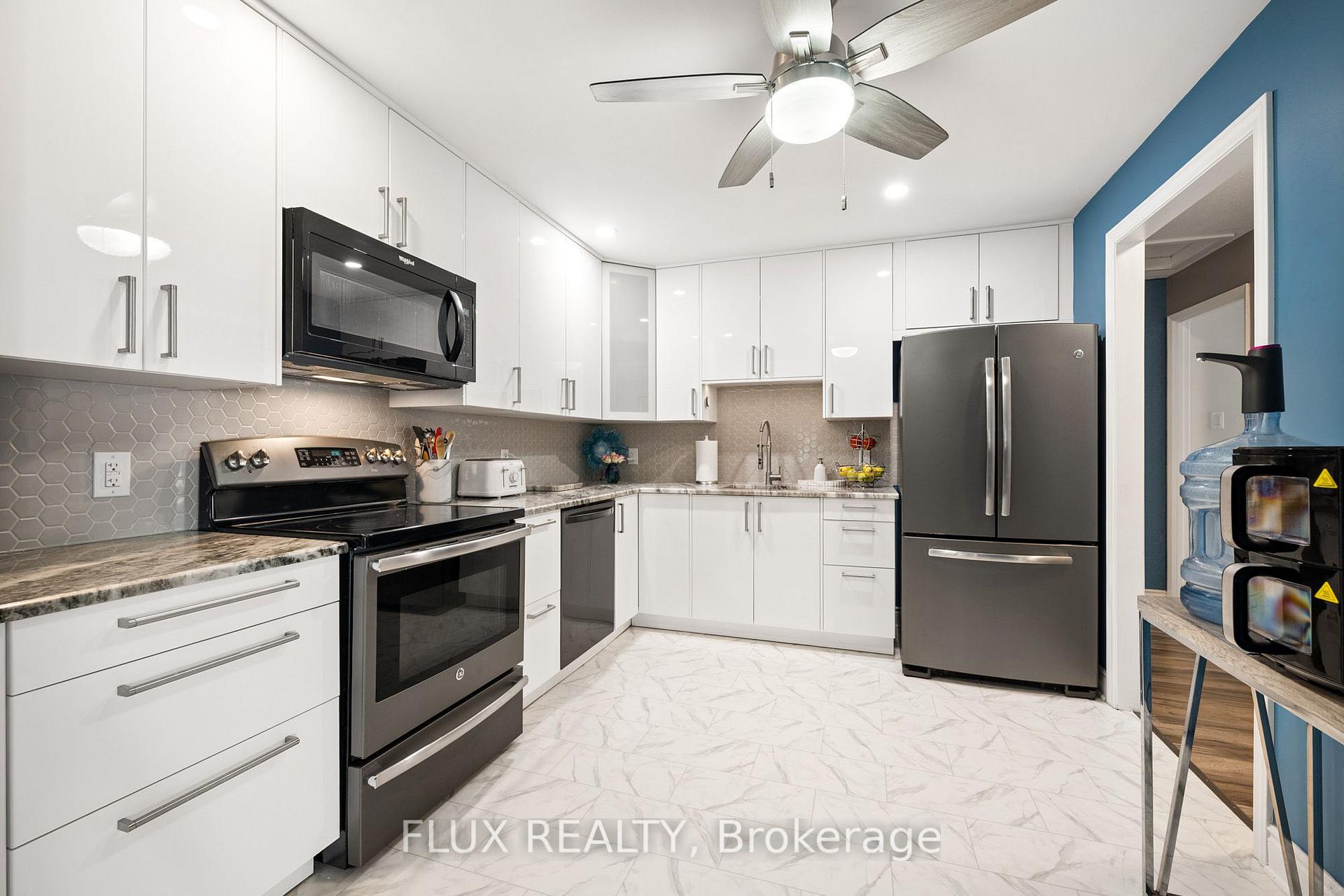 Photo 17 of Unit 20, 337 Kingswood Drive, Kitchener, Alpine — HOMEH