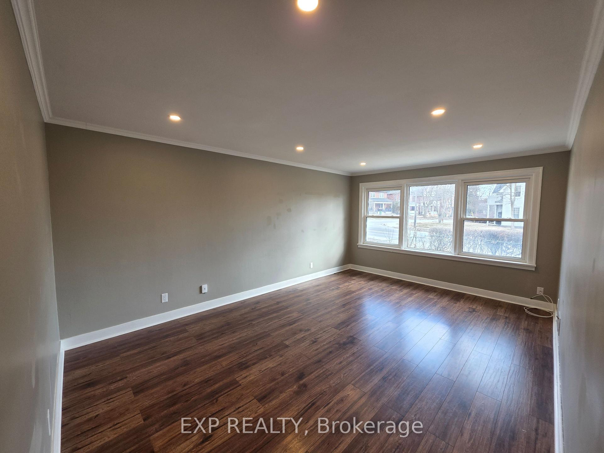 Photo 5 of 456 Cordach Crescent, Peterborough, Town Ward 3 — HOMEH