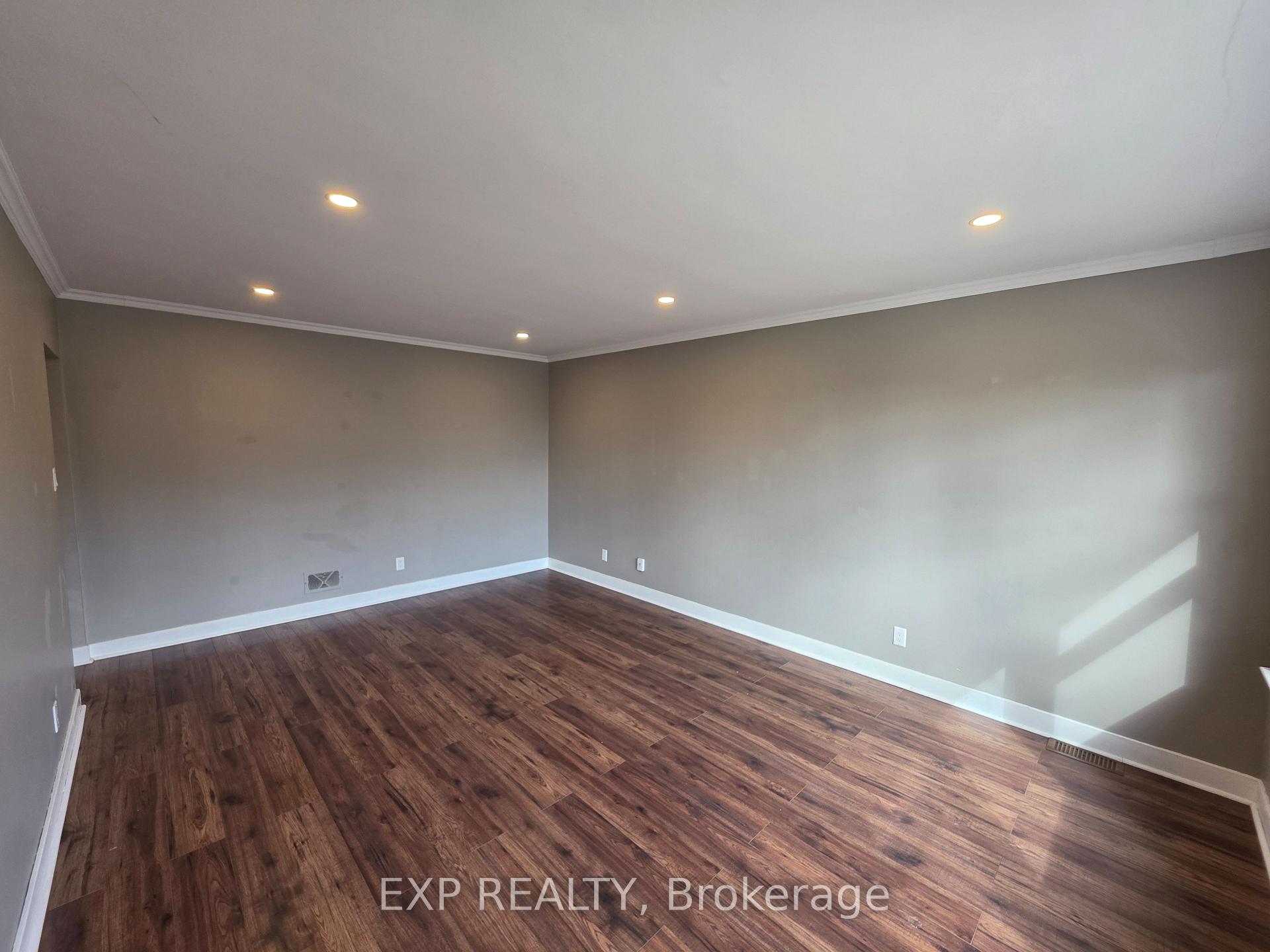 Photo 6 of 456 Cordach Crescent, Peterborough, Town Ward 3 — HOMEH