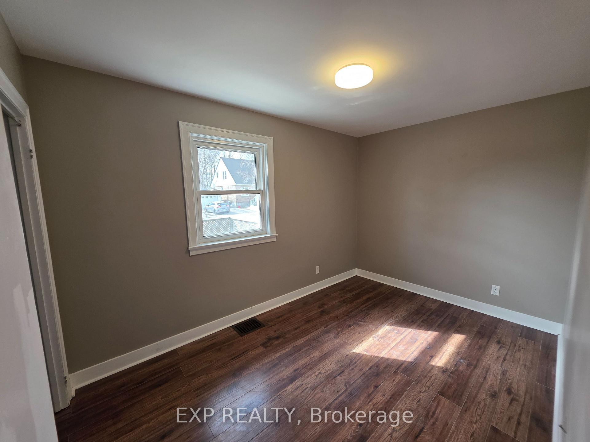 Photo 14 of 456 Cordach Crescent, Peterborough, Town Ward 3 — HOMEH