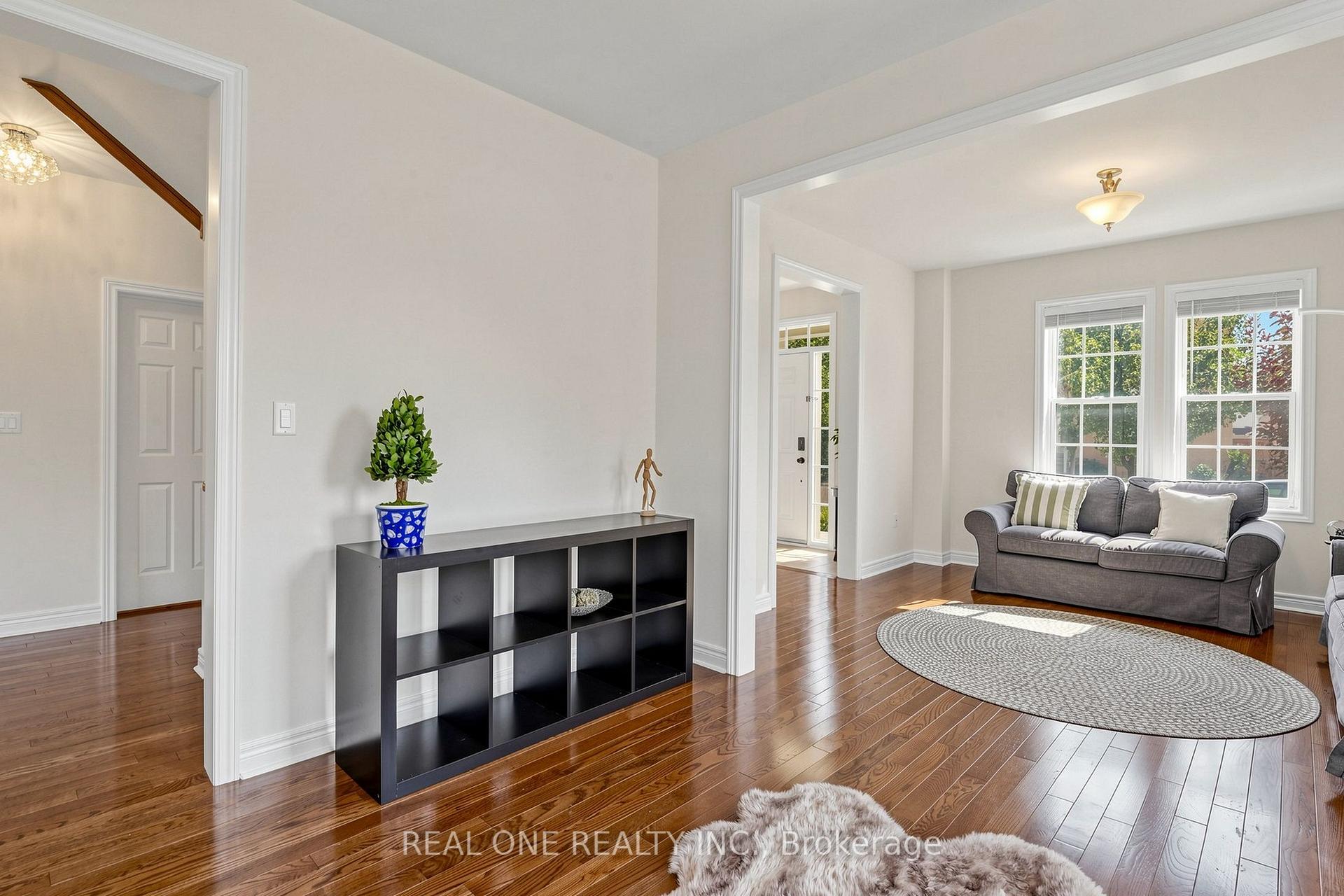Photo 10 of 8 Lebarr Road, Markham, Cathedraltown — HOMEH