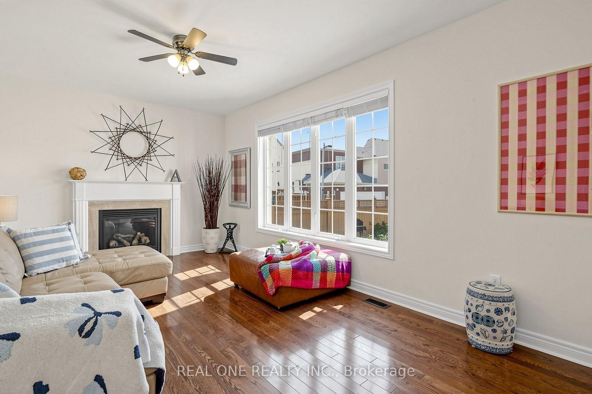 Photo 13 of 8 Lebarr Road, Markham, Cathedraltown — HOMEH