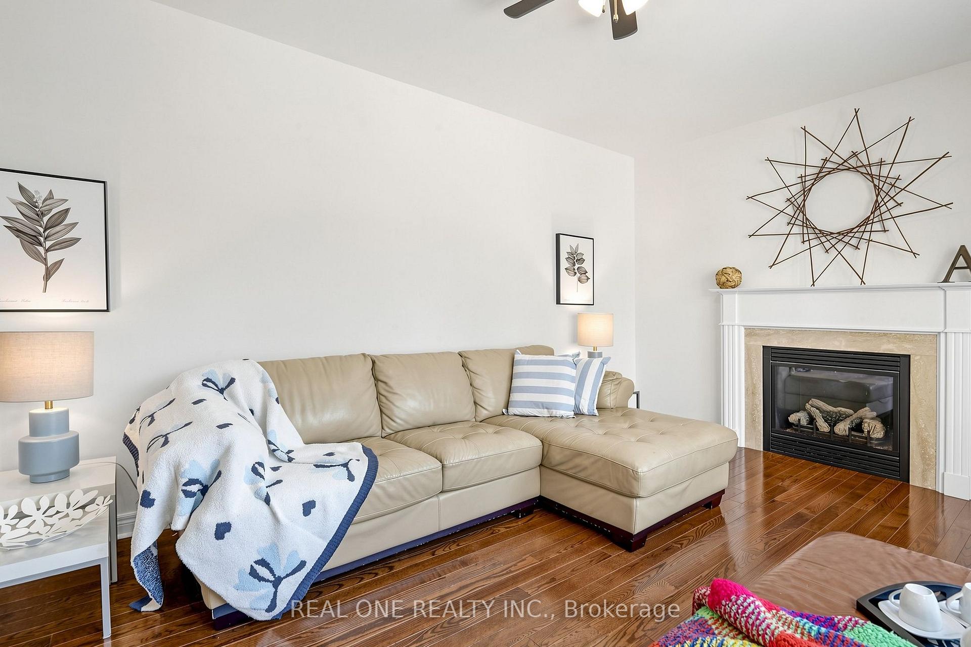 Photo 15 of 8 Lebarr Road, Markham, Cathedraltown — HOMEH