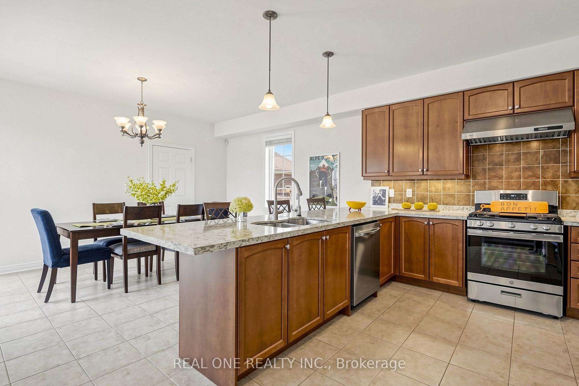 Photo 23 of 8 Lebarr Road, Markham, Cathedraltown — HOMEH