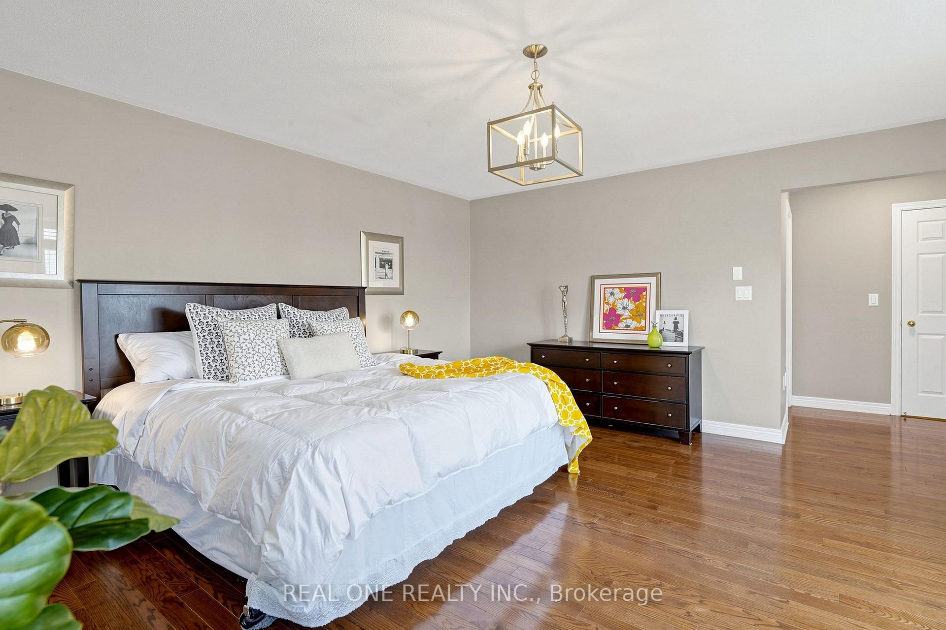 Photo 33 of 8 Lebarr Road, Markham, Cathedraltown — HOMEH