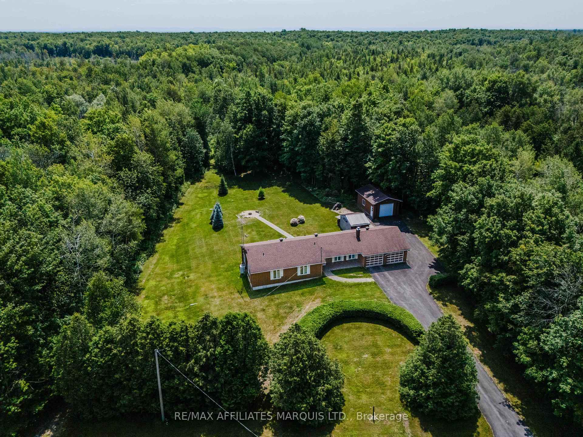 Photo 3 of 19458 Caber Road, South Glengarry, South Glengarry (Charlottenburgh) Twp — HOMEH