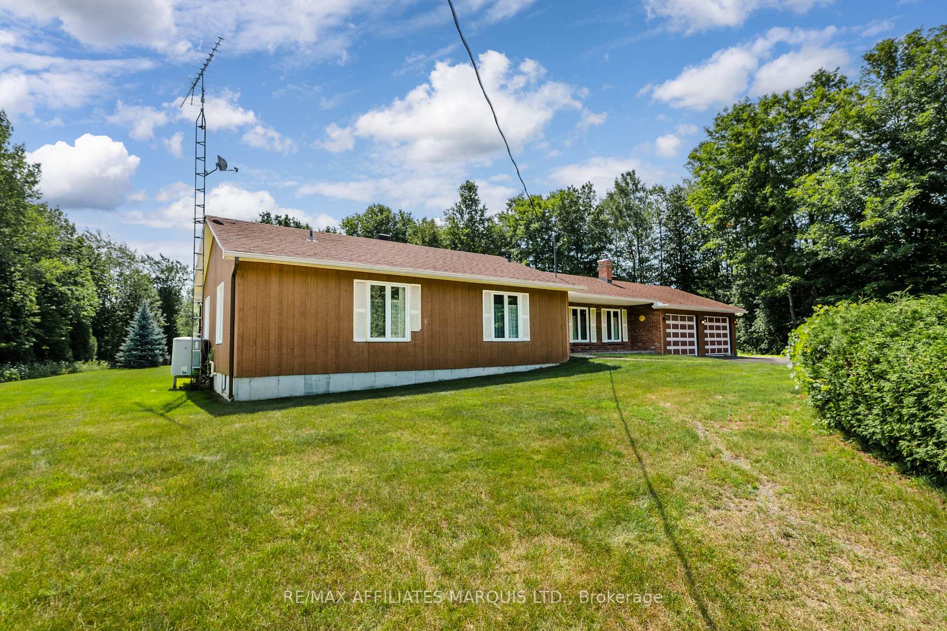 Photo 4 of 19458 Caber Road, South Glengarry, South Glengarry (Charlottenburgh) Twp — HOMEH
