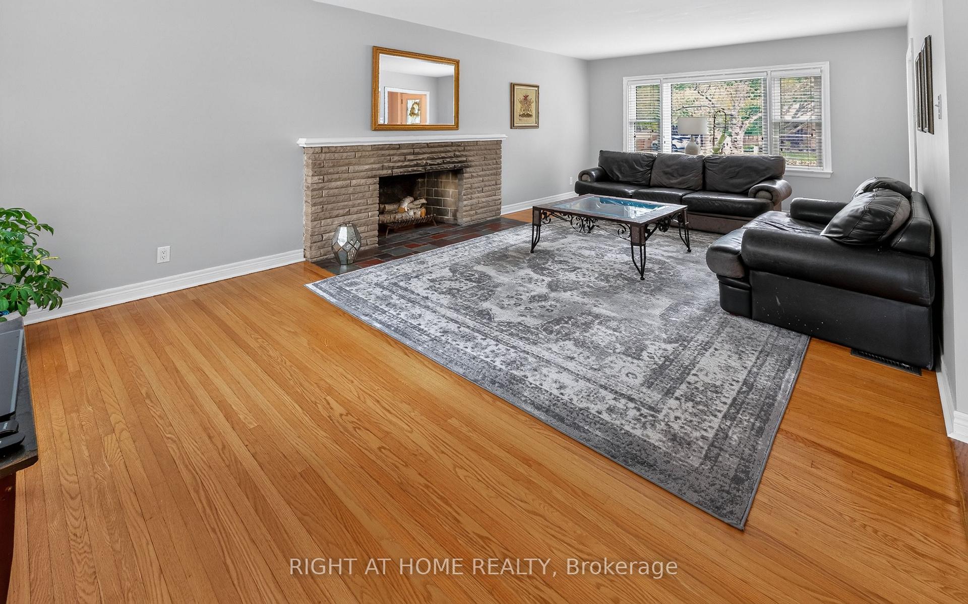 Photo 7 of 39 Park Avenue, St. Thomas — HOMEH