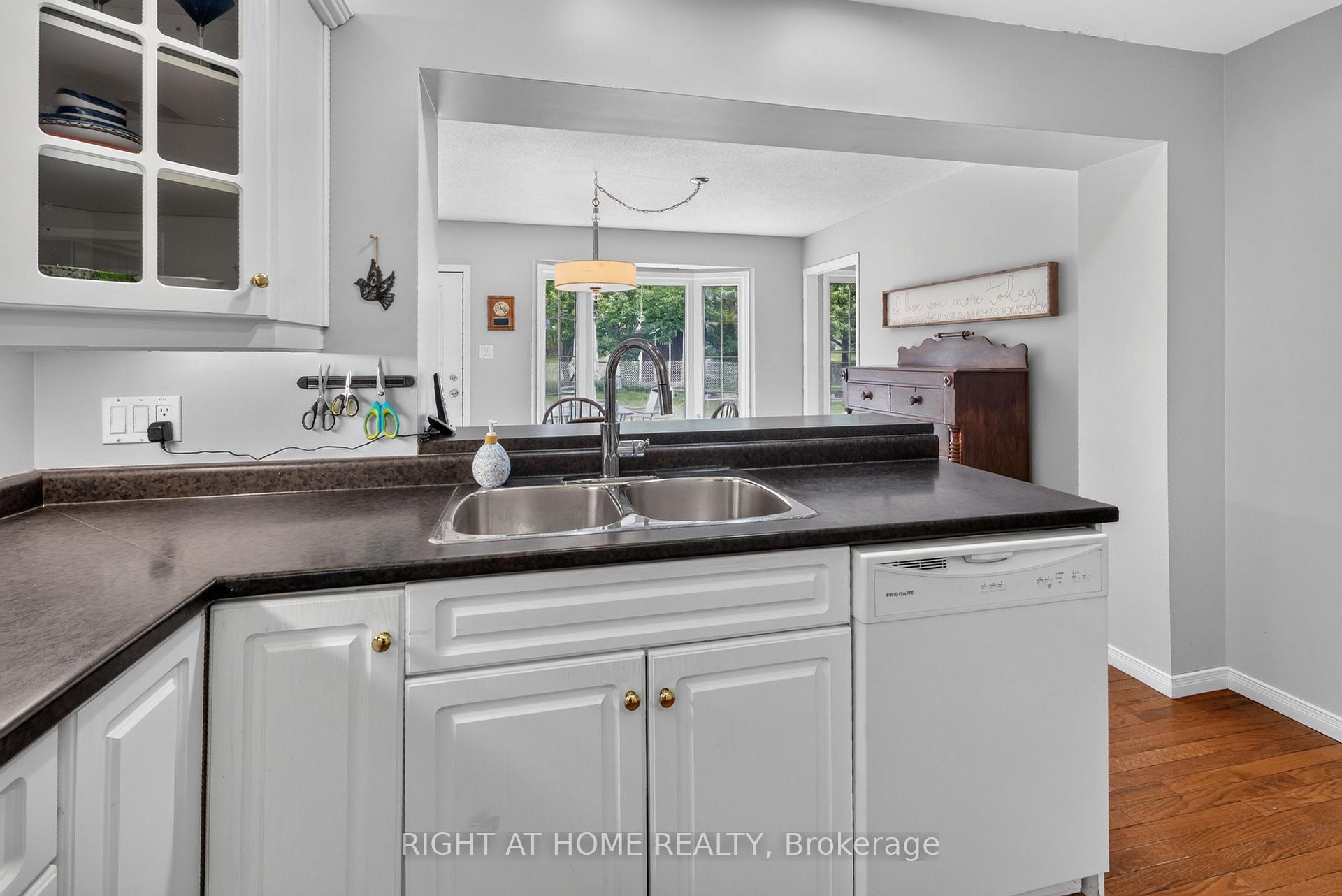 Photo 21 of 39 Park Avenue, St. Thomas — HOMEH