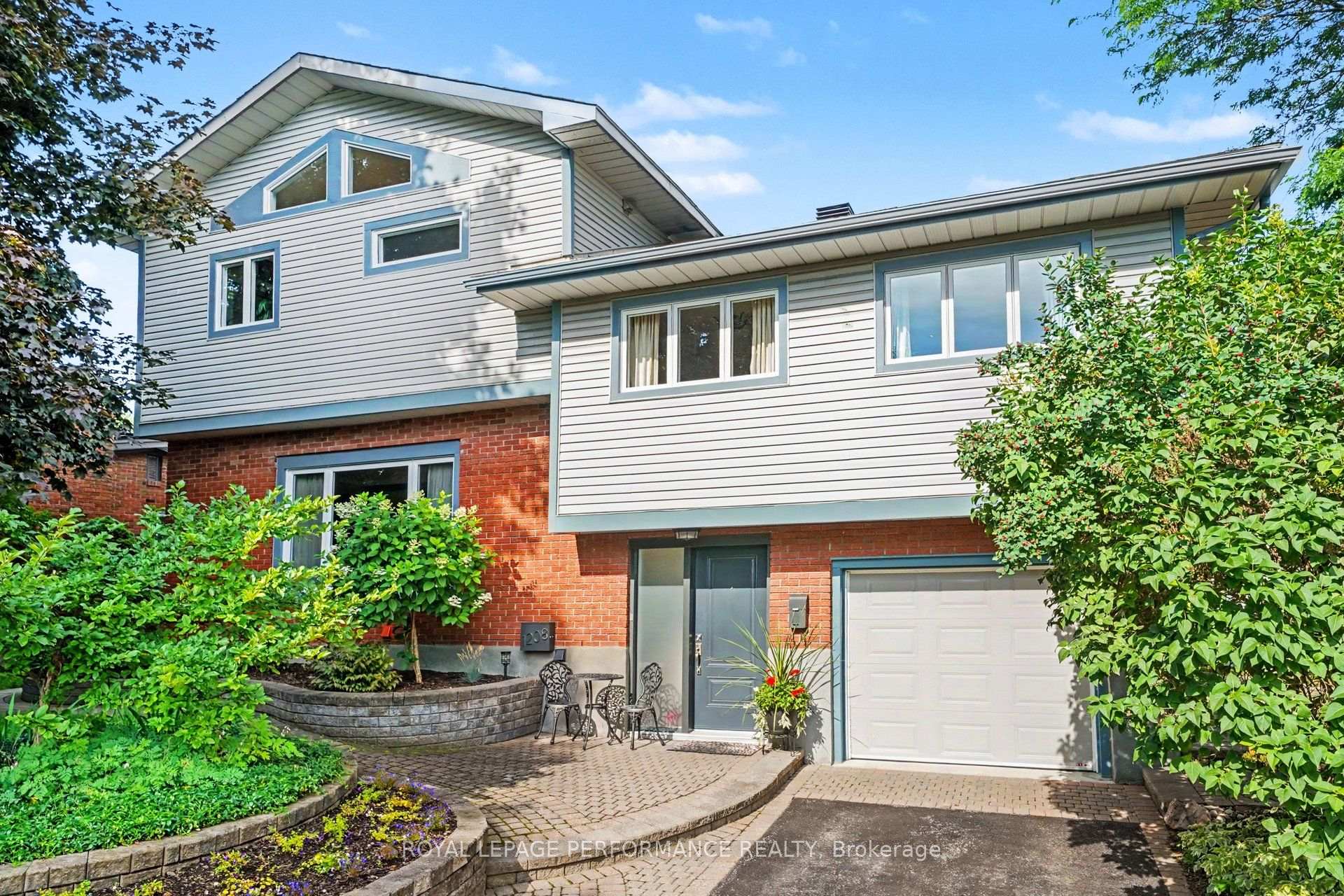 Photo 1 of 1208 Cline Crescent, Ottawa, Bel Air Heights — HOMEH