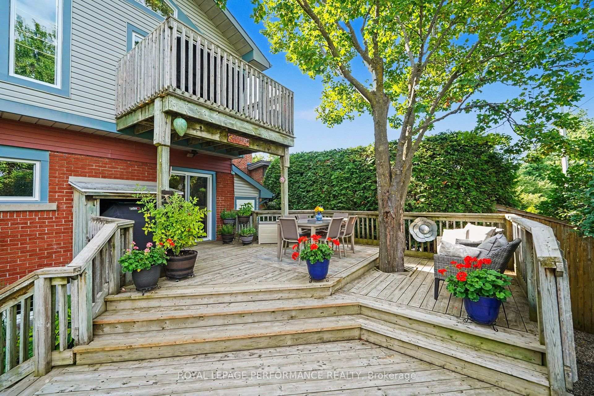 Photo 3 of 1208 Cline Crescent, Ottawa, Bel Air Heights — HOMEH