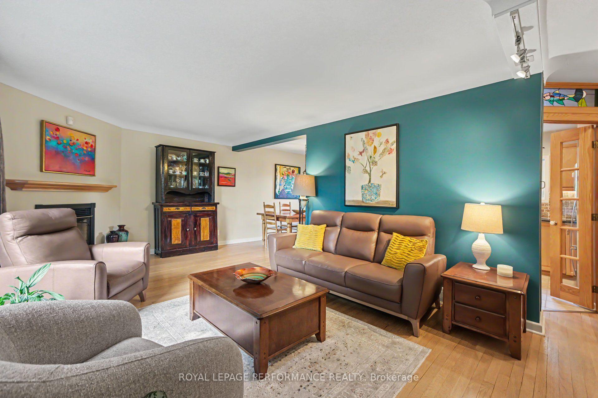 Photo 6 of 1208 Cline Crescent, Ottawa, Bel Air Heights — HOMEH