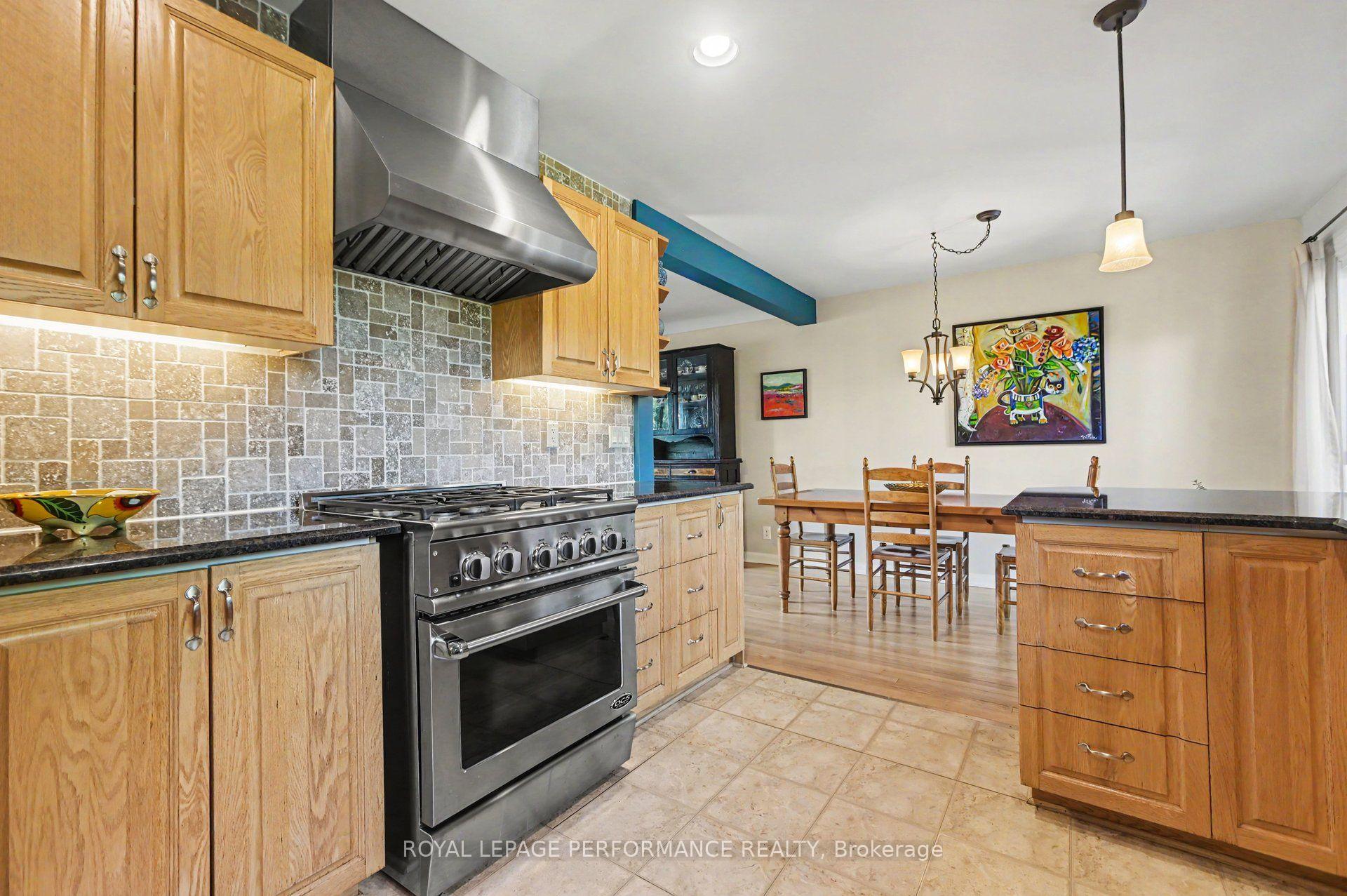 Photo 15 of 1208 Cline Crescent, Ottawa, Bel Air Heights — HOMEH