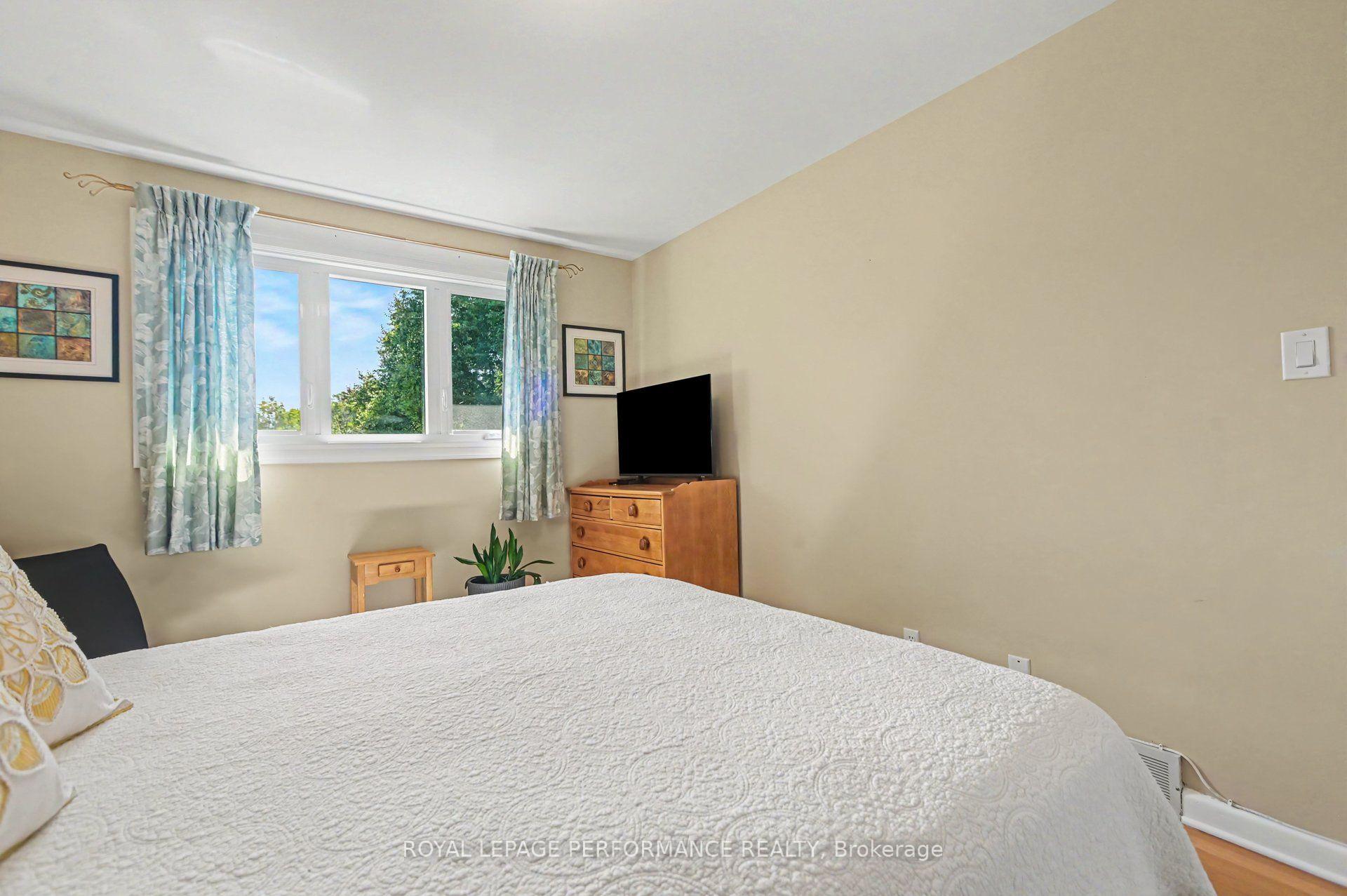 Photo 25 of 1208 Cline Crescent, Ottawa, Bel Air Heights — HOMEH