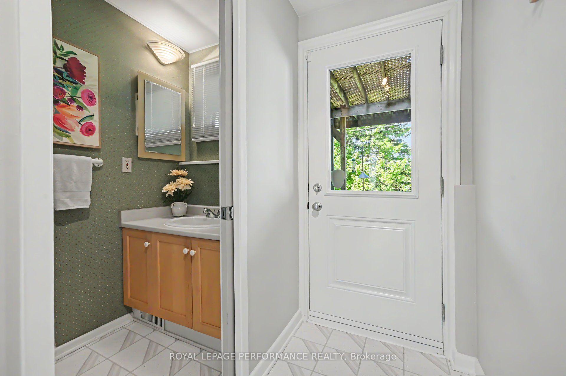 Photo 33 of 1208 Cline Crescent, Ottawa, Bel Air Heights — HOMEH